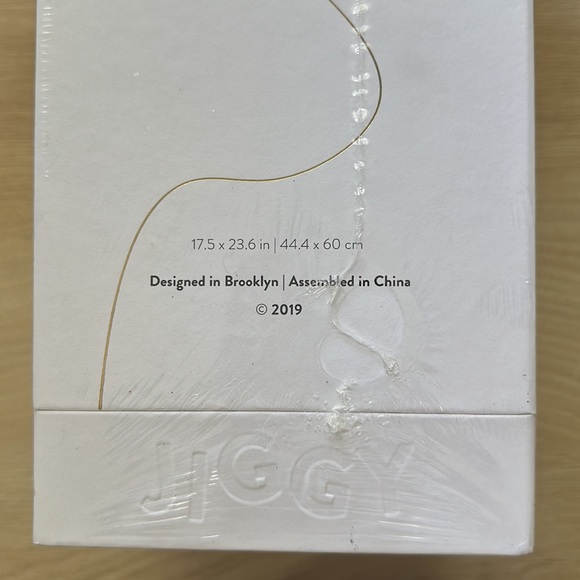 Jiggy “Theater District” Puzzle - Picture 3 of 5